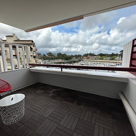 Le Bonamour Sur Le Port De Capbreton Exteriér fotografie